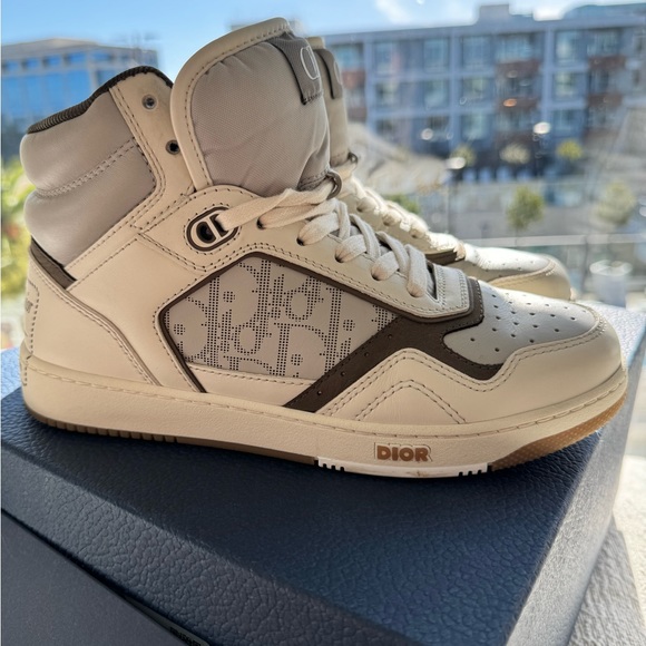 Dior Limited Edition 1947 Sneakers - Picture 5 of 6